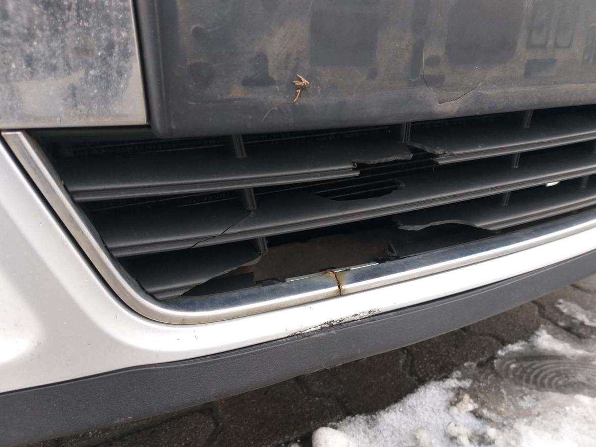 VW Passat 3C original Sto&szlig;stange Stossf&auml;nger vorn LA7W Reflexsilber ohne K&uuml;hlergrill Bj.2006